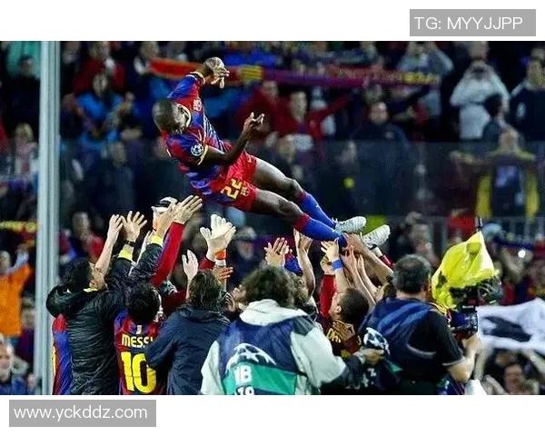 追逐梦想的绿茵场上那些闪耀的足球明星们的传奇故事