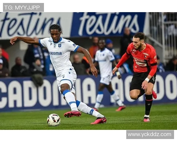 法乙欧塞尔对阵红星比赛结果分析与精彩瞬间回顾 法乙欧塞尔对阵红星比赛结果分析与精彩瞬间回顾